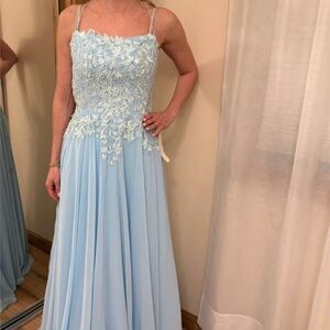 Elegant Blue Lace Evening Gown